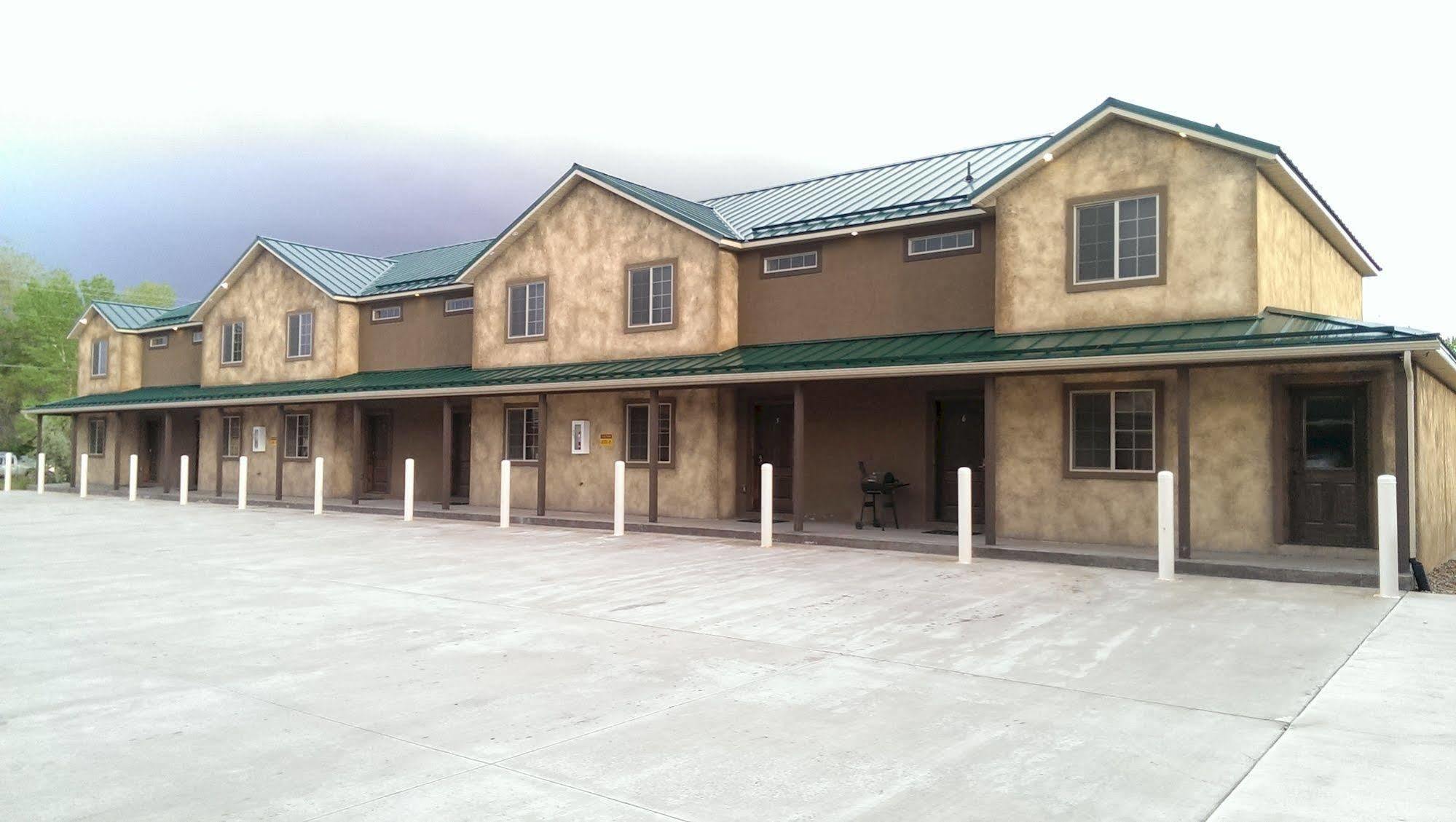 Duchesne Suites Esterno foto